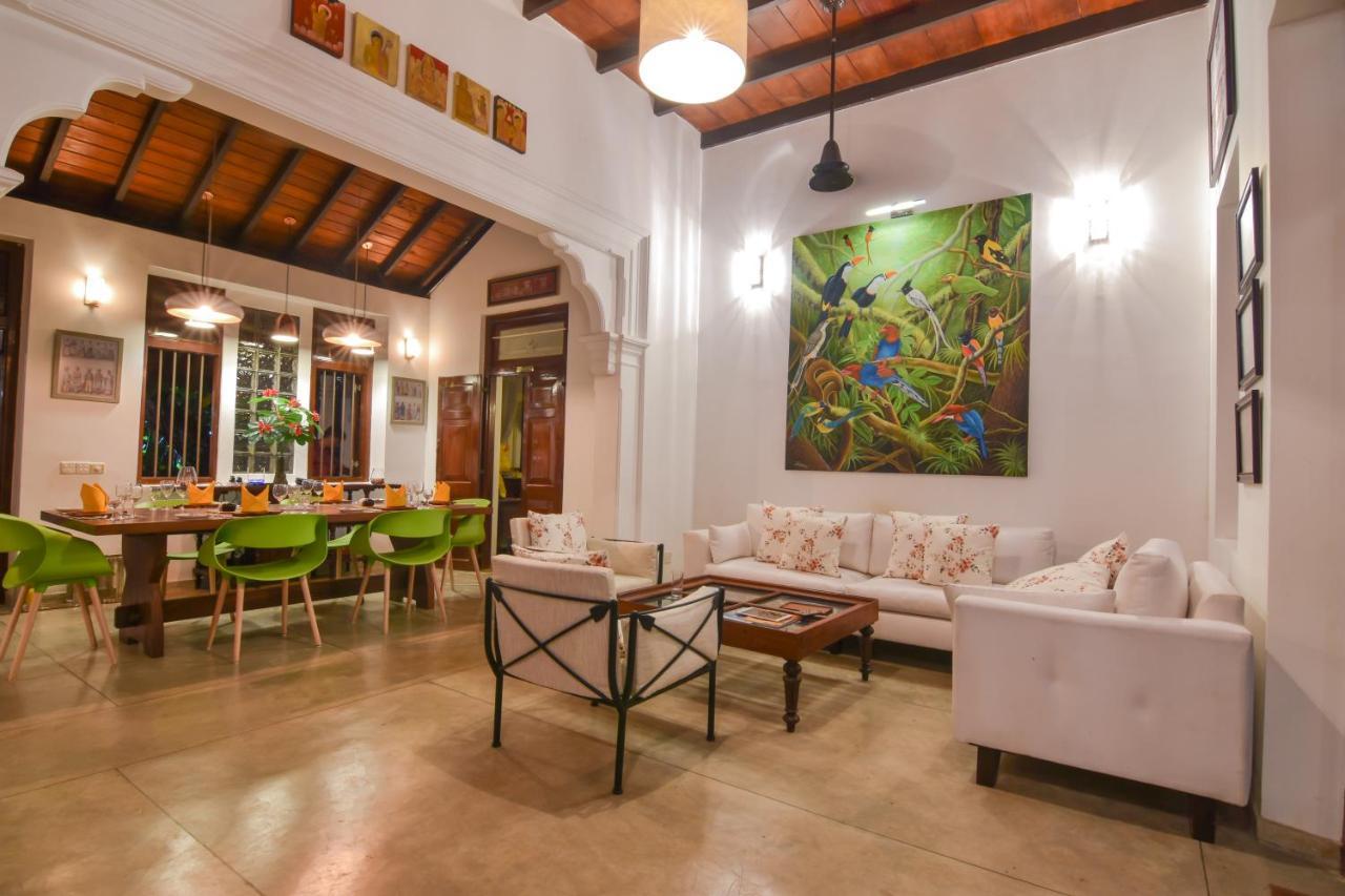 The Pineapple Villa Gampaha Exteriör bild
